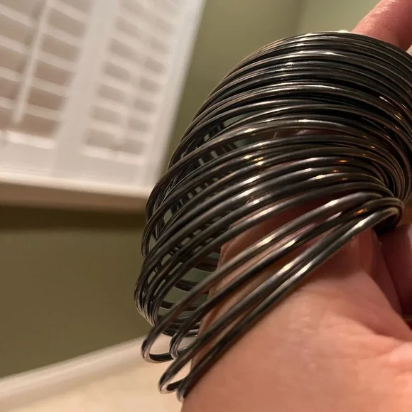 Metal bangles - Picture 1 of 2
